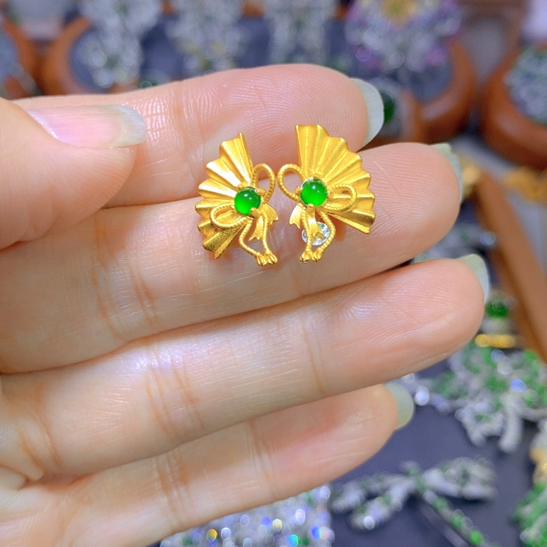 翡翠颈饰银S925镶嵌天然翡翠