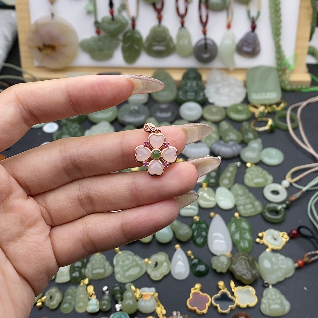 和田玉吊坠(不含链)银S925镶嵌