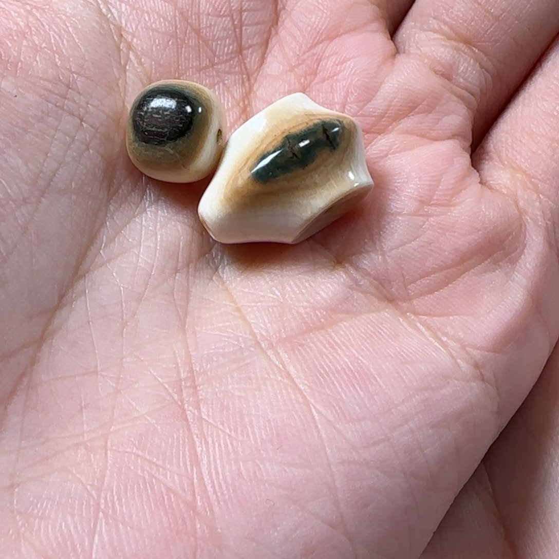 吊坠柏香籽/百香籽猛犸全品12蓝眼鲨鱼背，10蓝眼老型珠