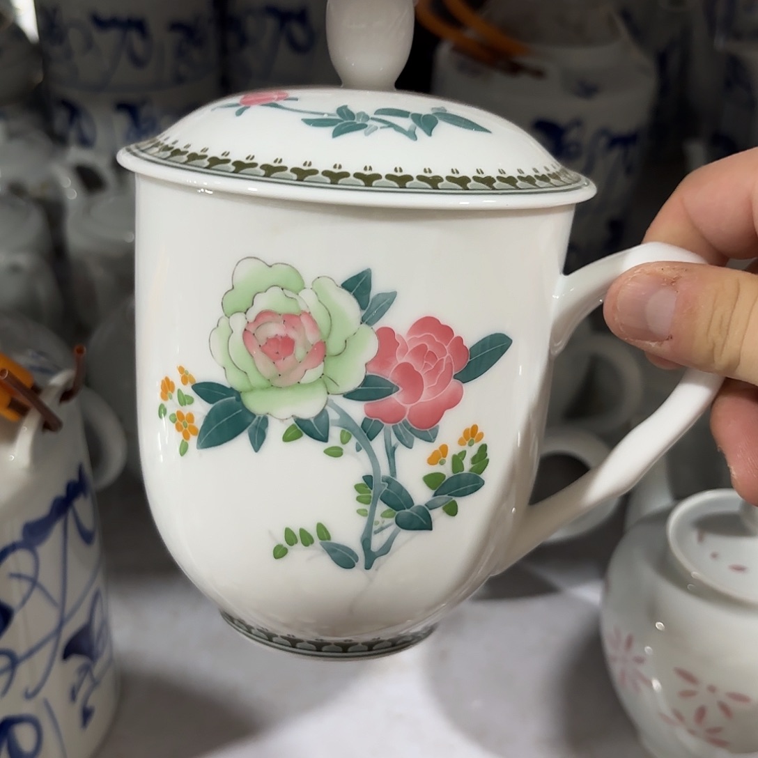 摆件景德镇现代陶瓷用品