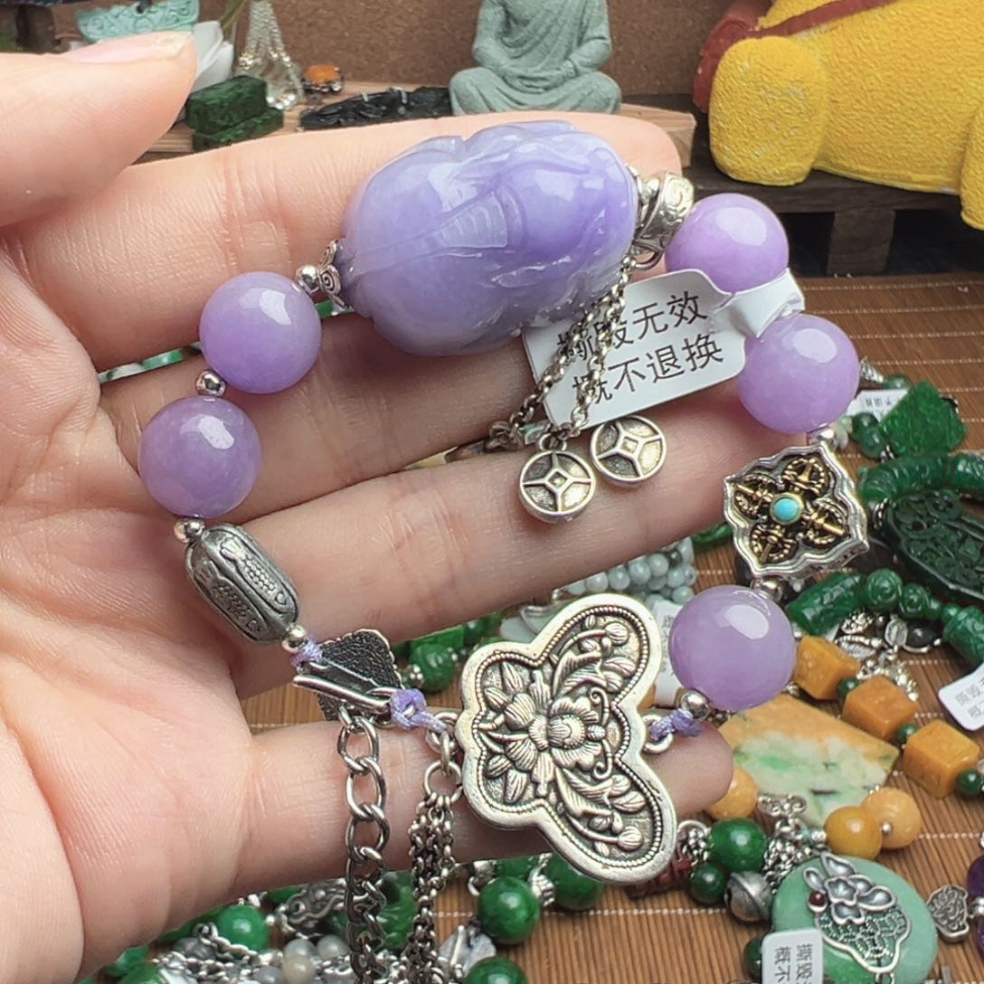 大***博翡翠未镶嵌颈饰吊坠