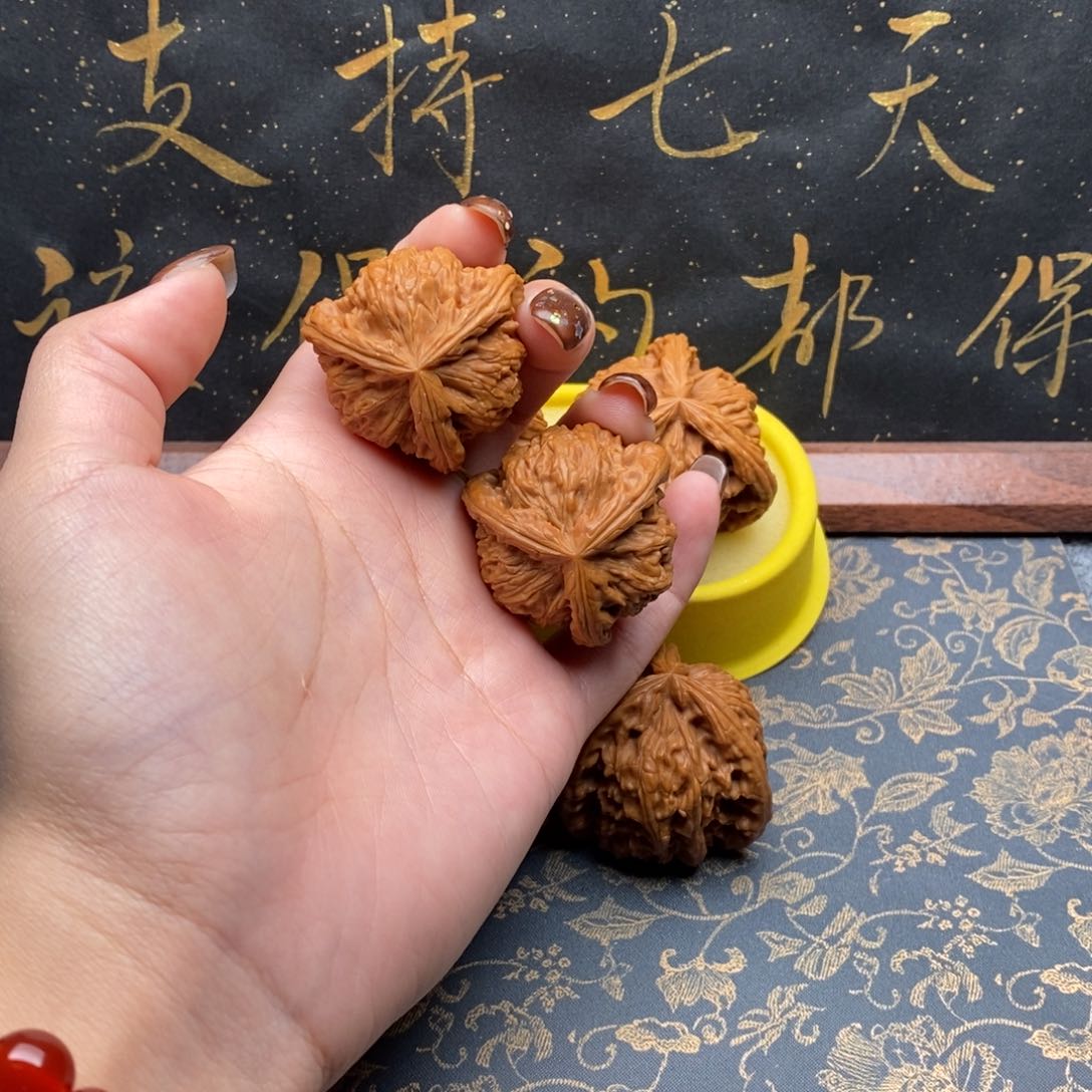 吊坠文玩核桃J*白狮子