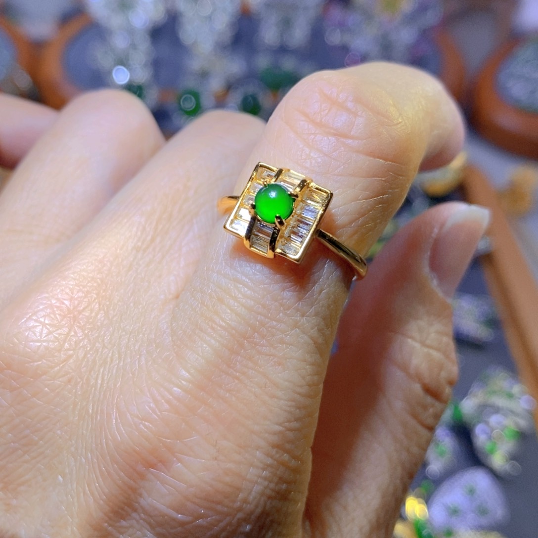 翡翠颈饰银S925镶嵌天然翡翠