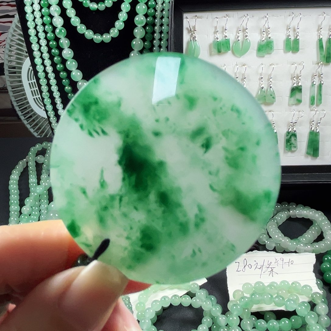 石英质玉合金吊坠(不含链)