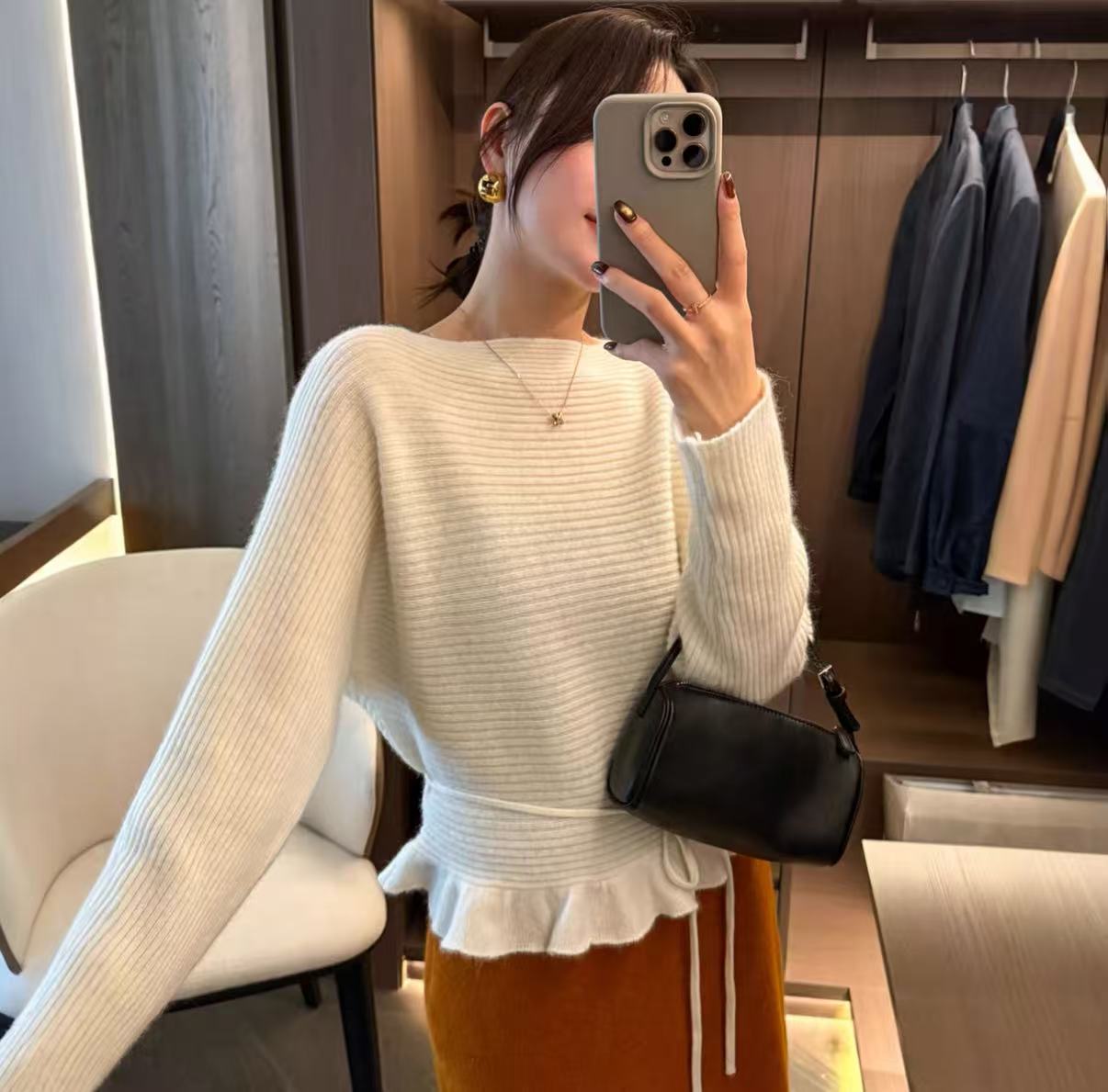 圆领横条纹下摆压褶设计高级感毛衣2025冬款宽松设计感时尚毛衣