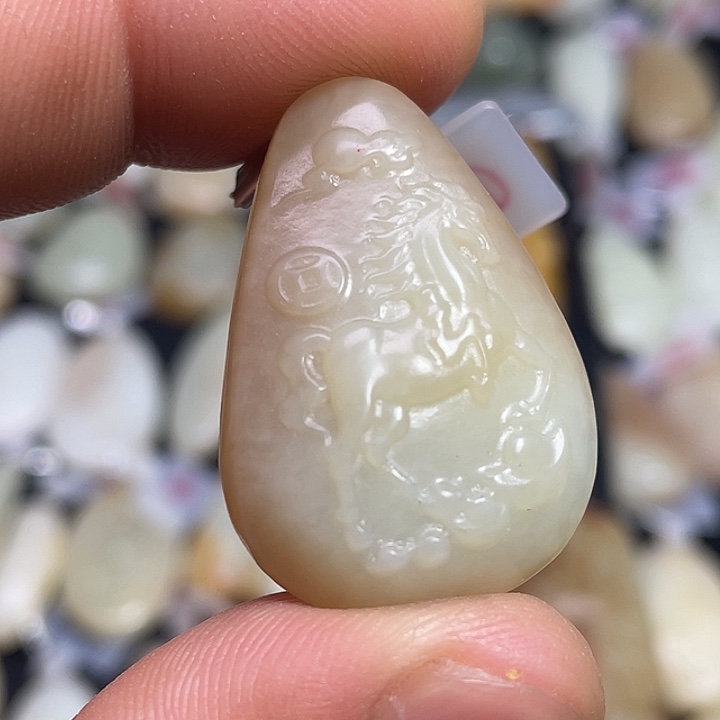 和田玉（糖玉）未镶嵌吊坠(不含链)吊坠
