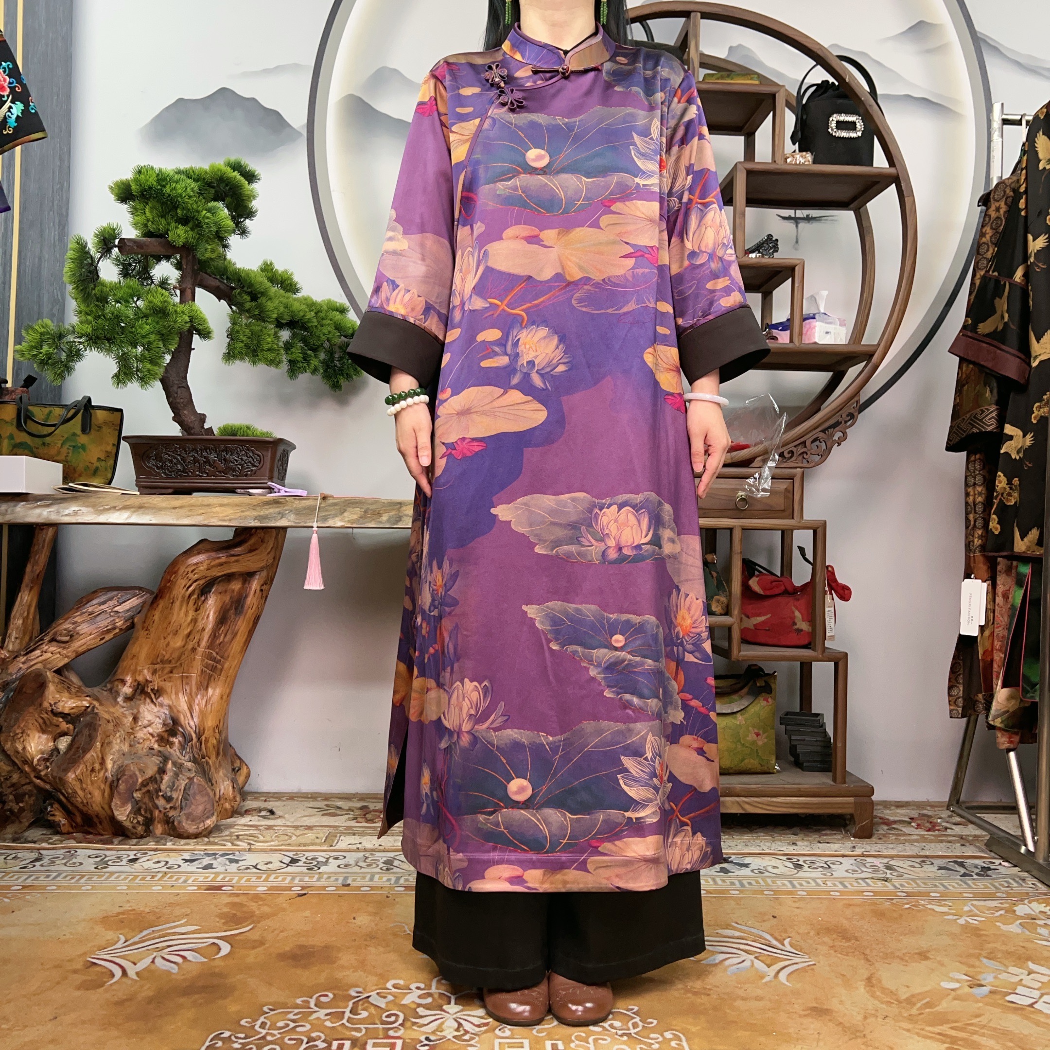 60姆米紫色荷塘月色连衣裙100桑蚕丝款