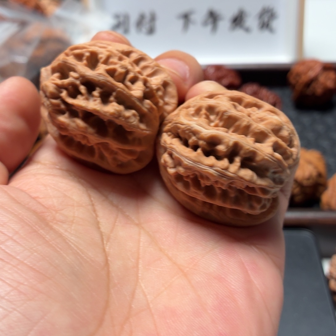 把件文玩核桃有水见 三羊谷