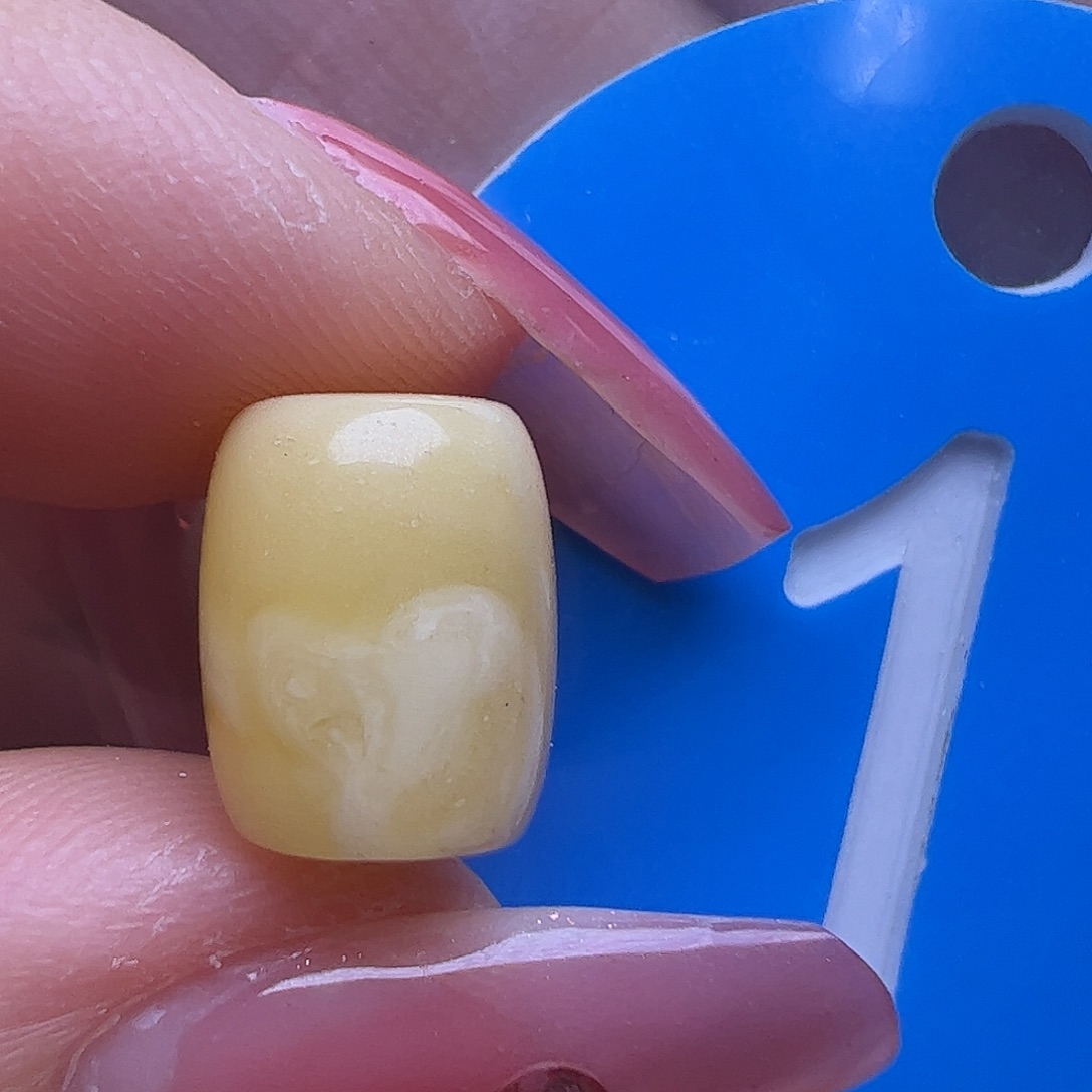 蜜蜡未镶嵌珠宝奇石微花粉8mm桶珠