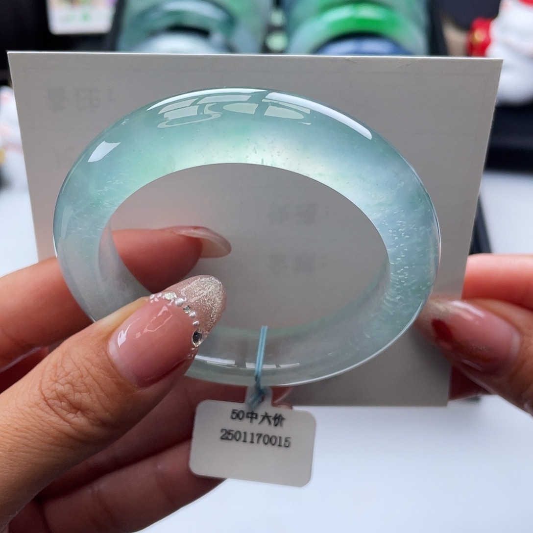 翡翠手镯未镶嵌49-51圈