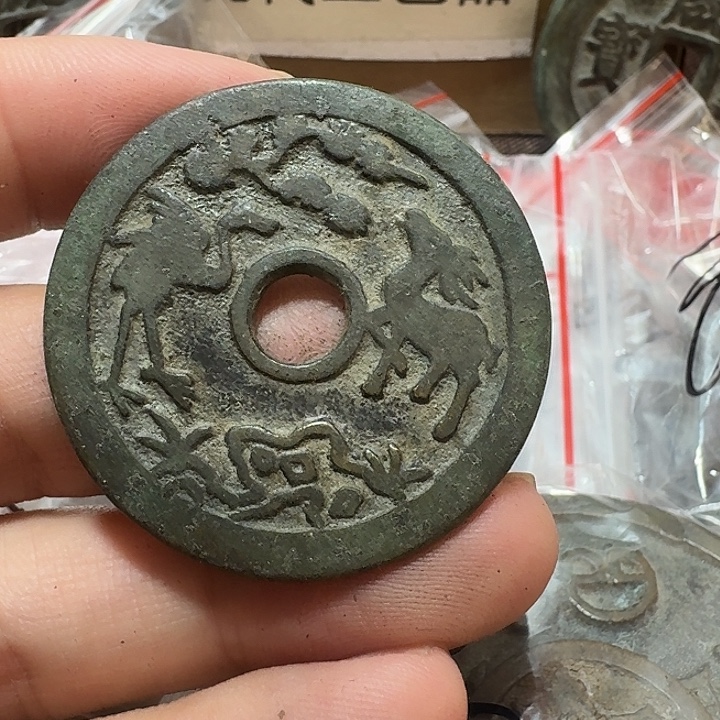 过***了铜现代工艺品花钱