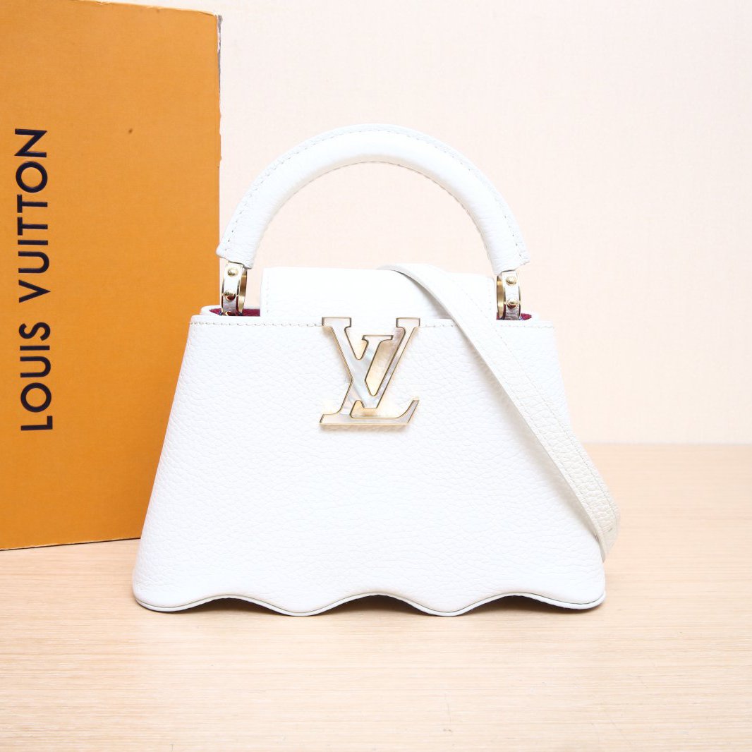 99新 LouisVuitton/路易威登 小花6欢 CapMini白色波浪底金扣芯片