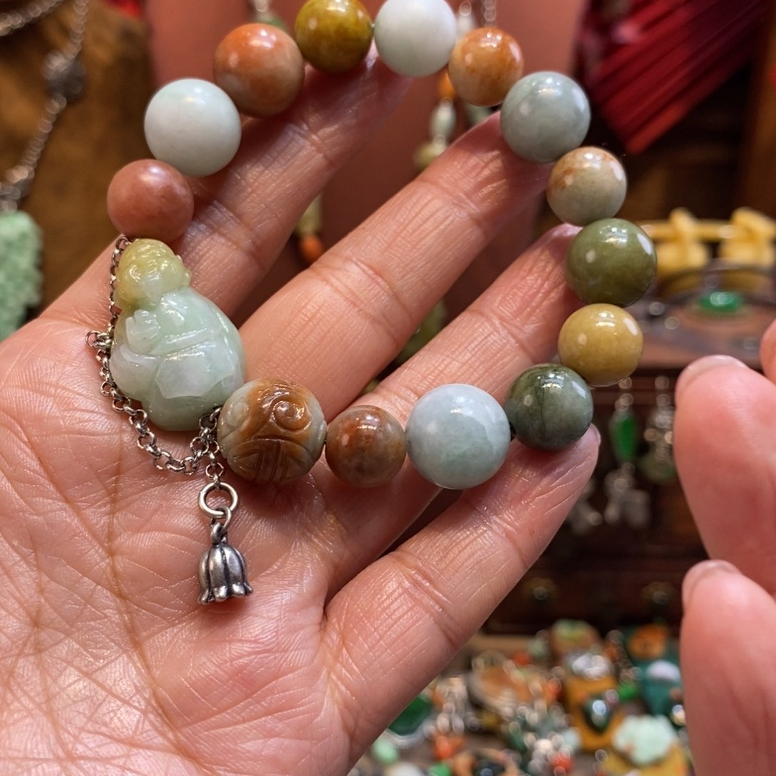 翡翠吊坠(赠链)未镶嵌