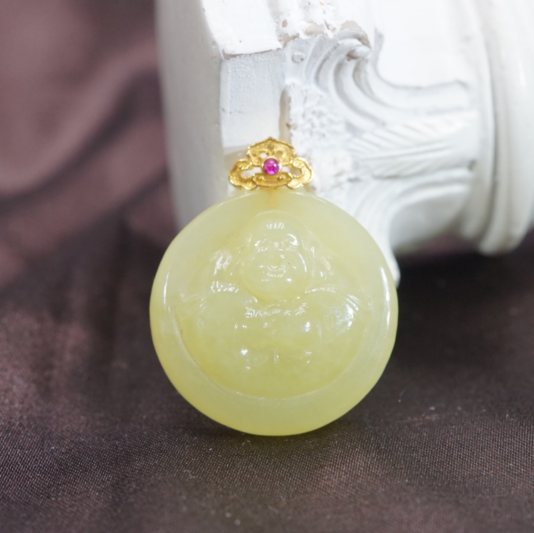 【山哥专享】18k和田玉黄口佛吊坠 A021104