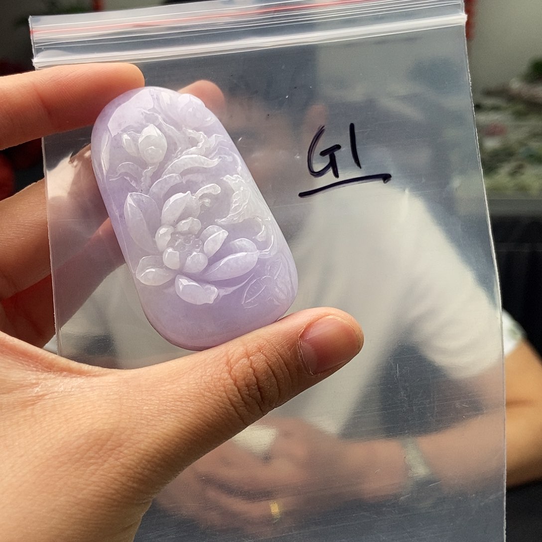翡翠未镶嵌颈饰颜色多样性发拍一发一
