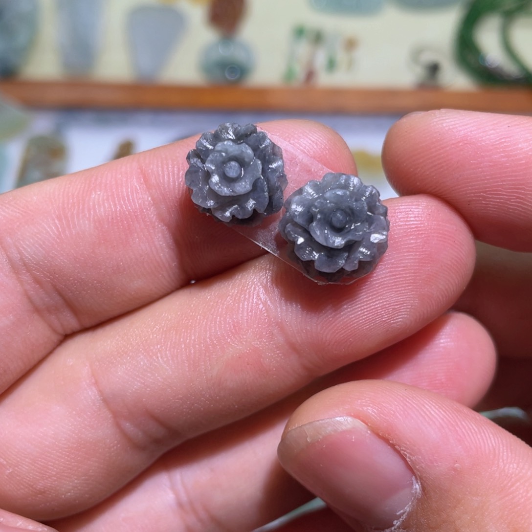 定制翡翠未镶嵌花花
