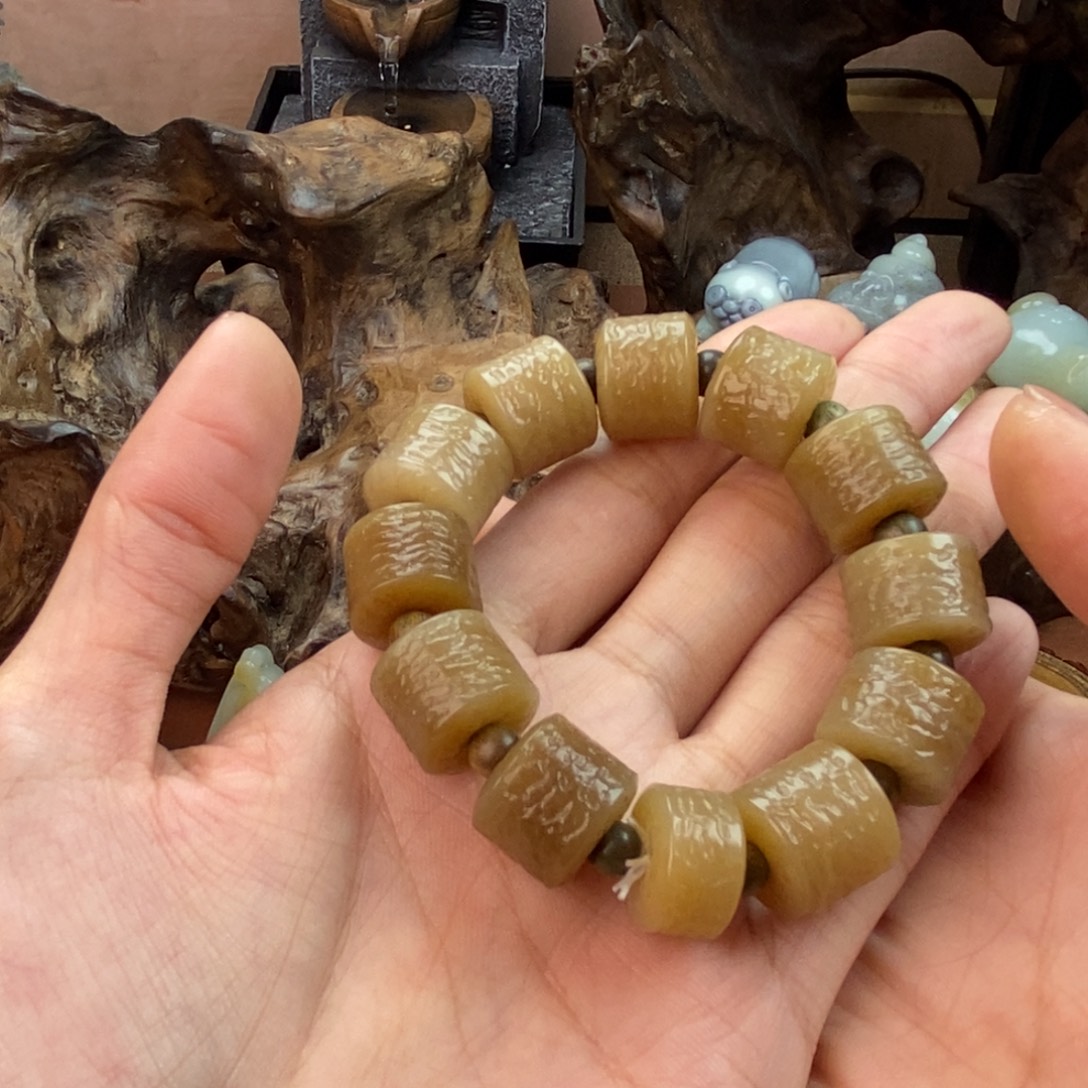 异***客和田玉（糖玉）未镶嵌颈饰