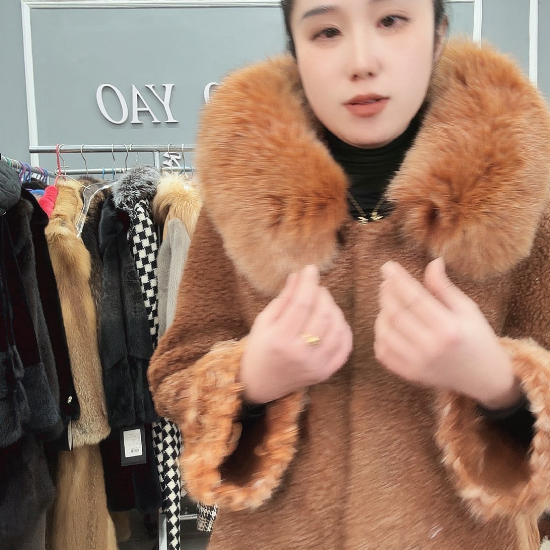 姚小妖家高端皮草