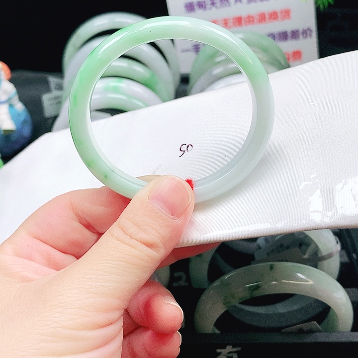 翡翠未镶嵌手镯226