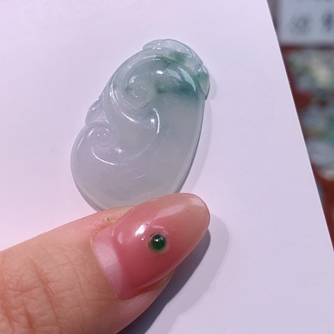 颈饰未镶嵌翡翠如意