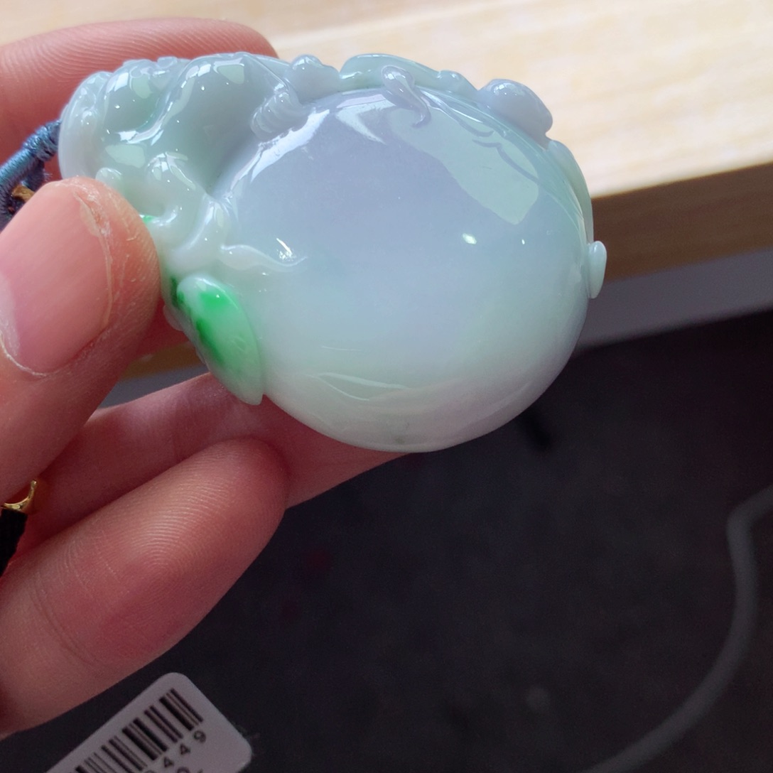 翡翠颈饰未镶嵌吊坠