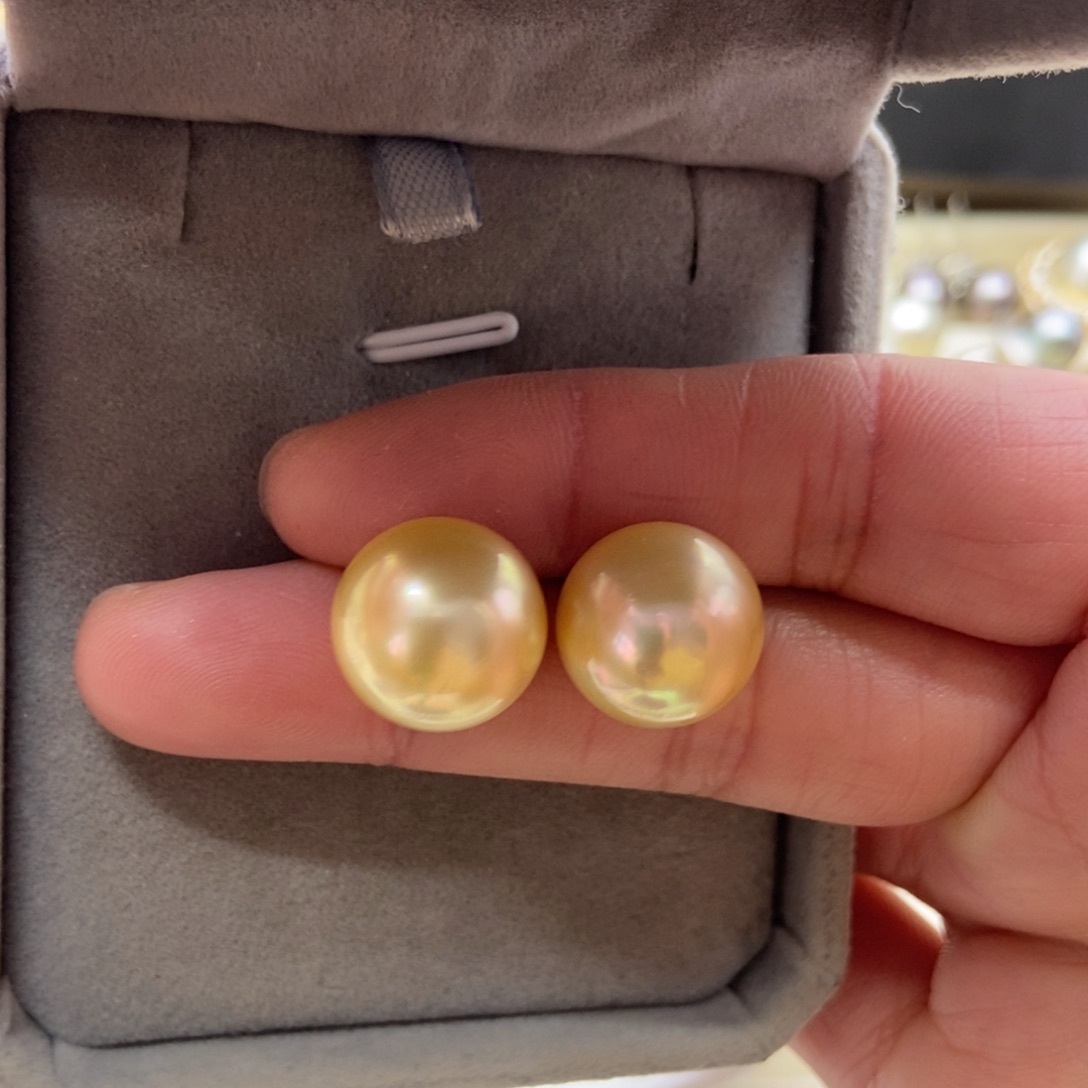 海水珍珠耳饰18K金镶嵌