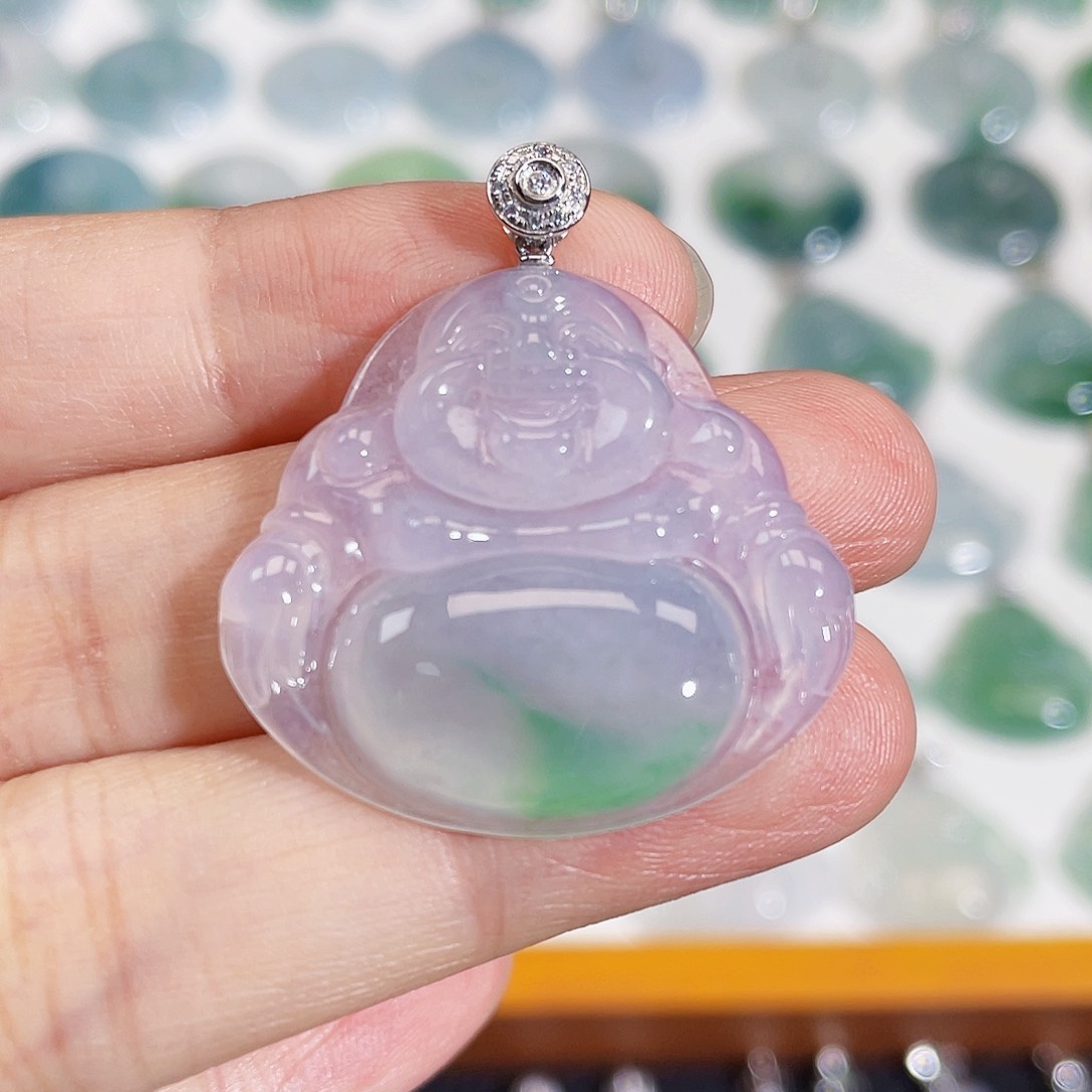 颈饰18K金镶嵌翡翠吊坠