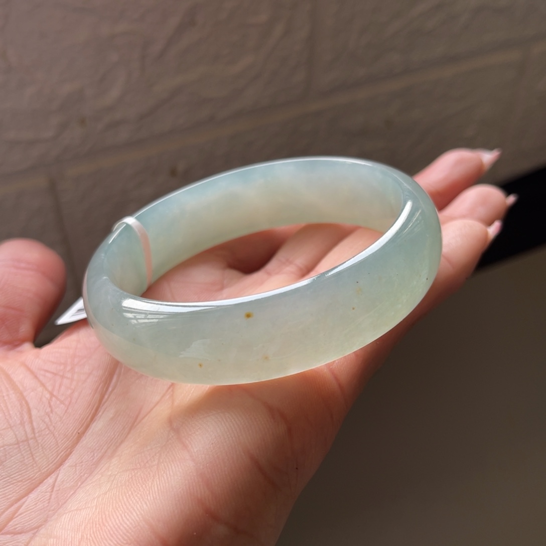 翡翠未镶嵌手镯57.7圈三天鉴赏期