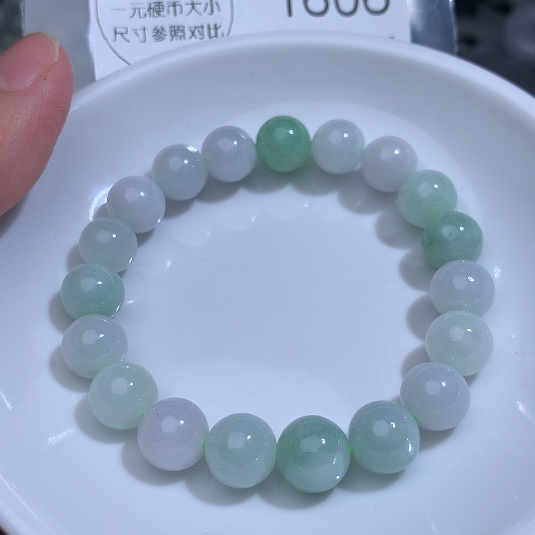 翡翠未镶嵌颈饰1606。