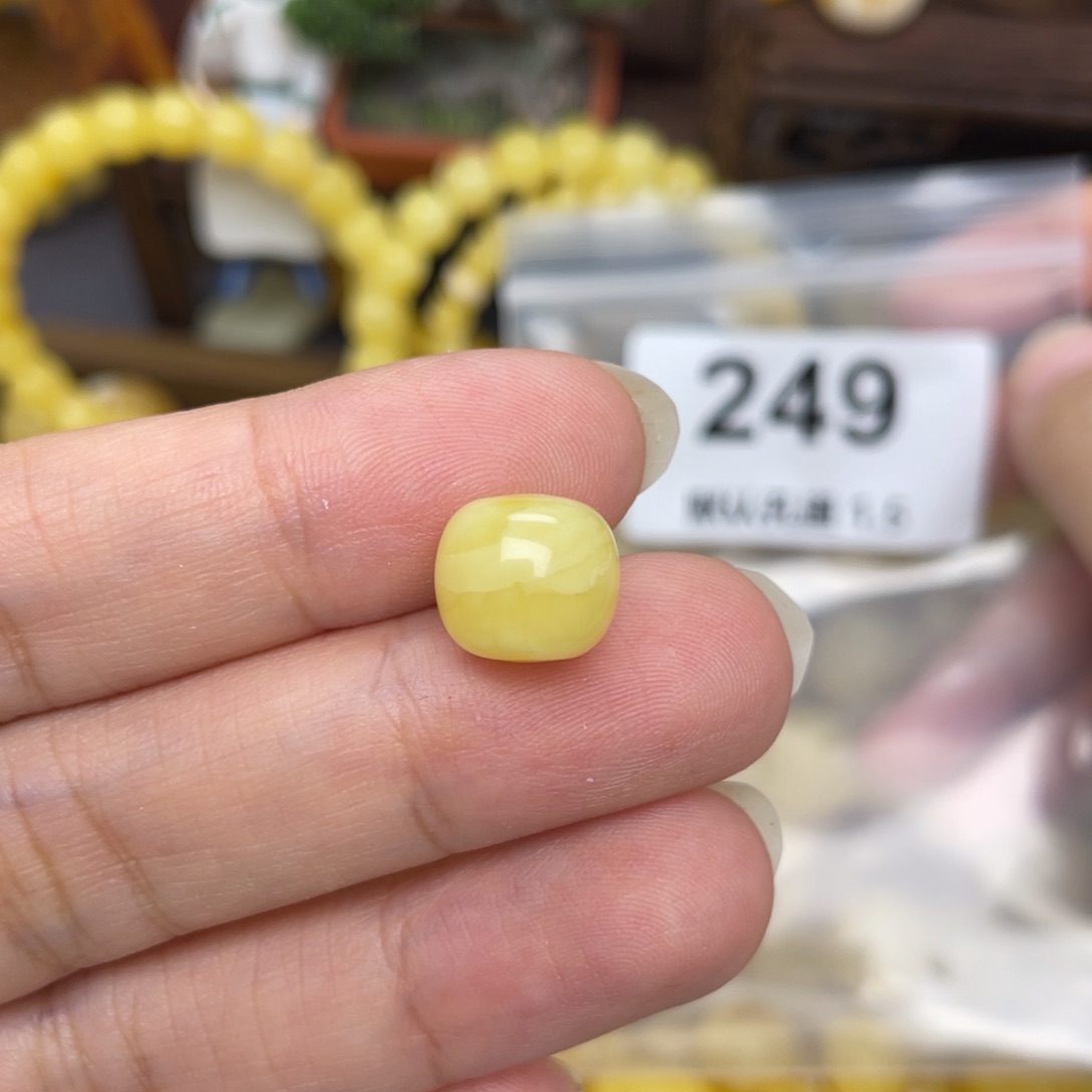 未镶嵌琥珀珠宝奇石11浓蜡