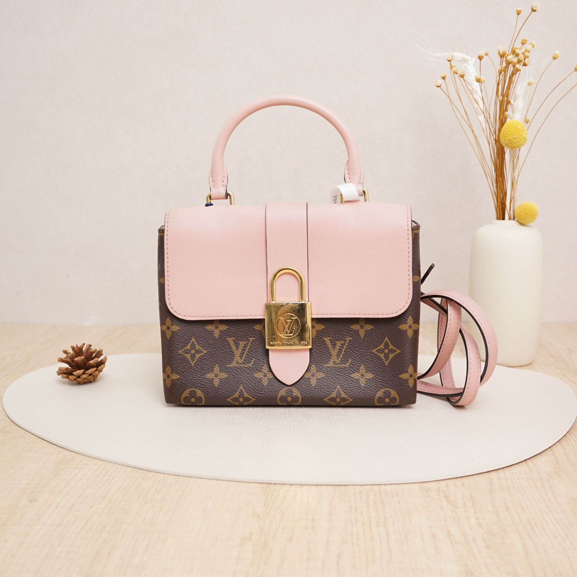 95新 LouisVuitton/路易威登 路易威登锁头包粉色拼老花/DS034758