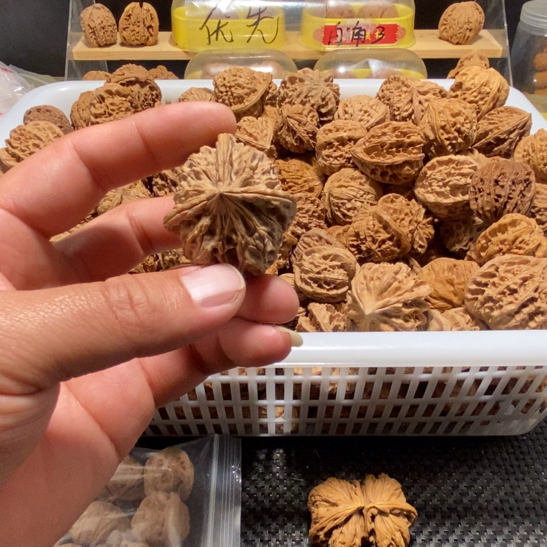疯***漫吊坠文玩核桃核桃异形