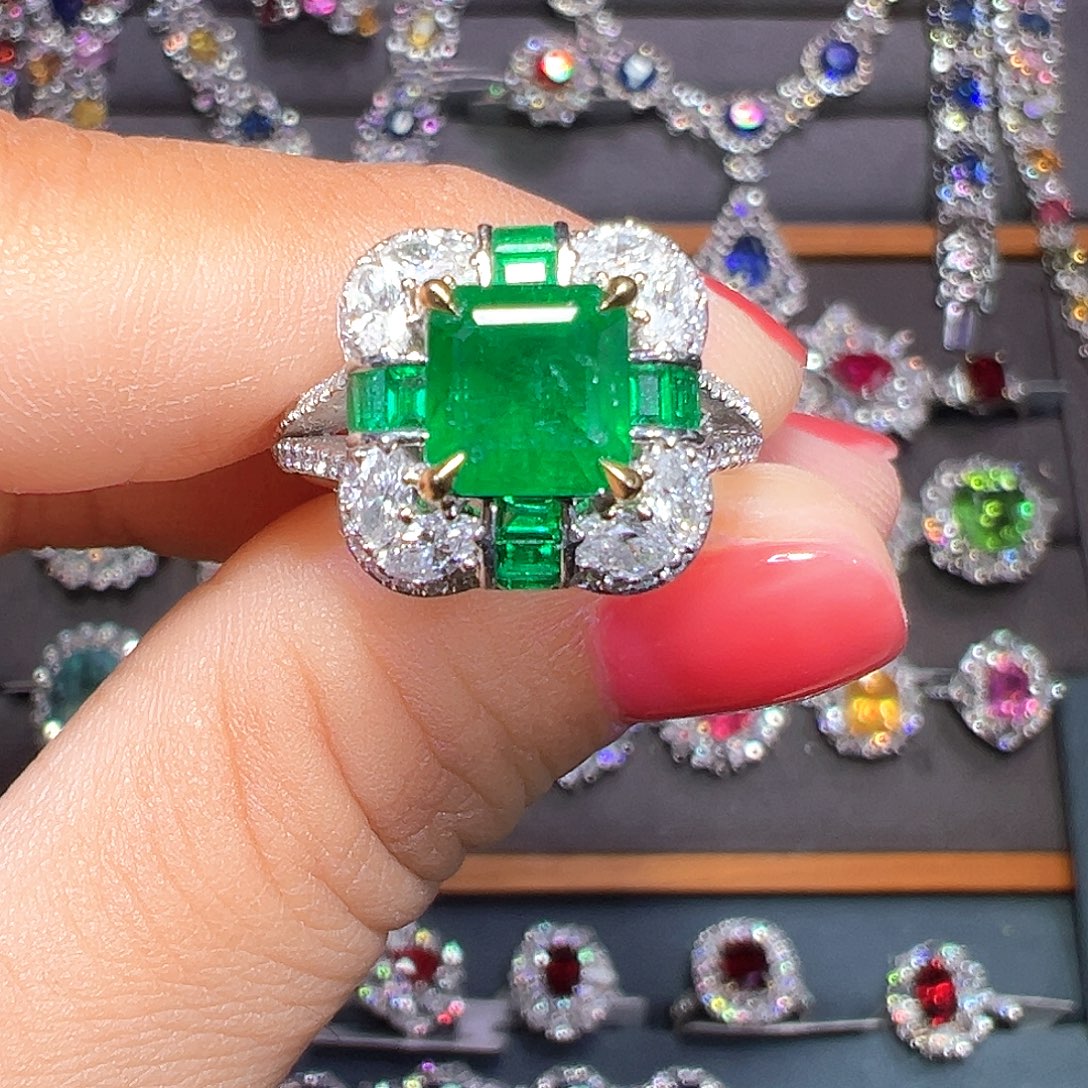 祖母绿戒指18K金镶嵌guild