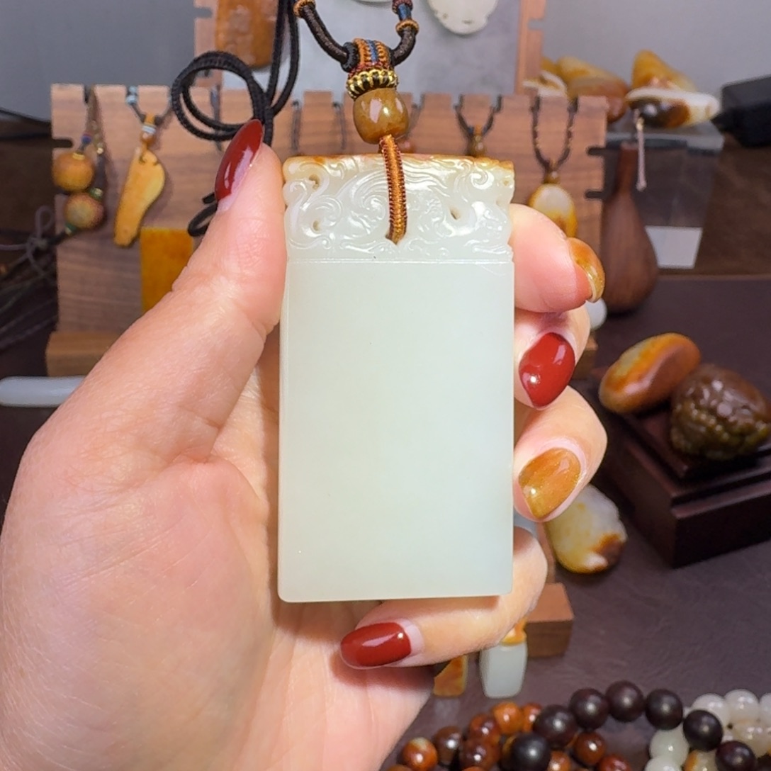 和田玉颈饰未镶嵌雨*夜