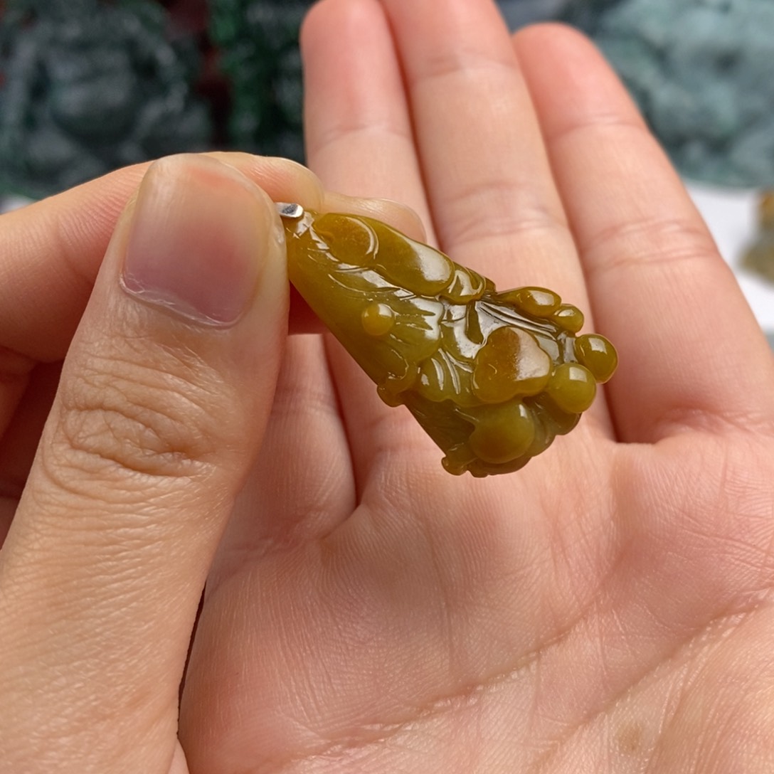 定制翡翠未镶嵌翡翠