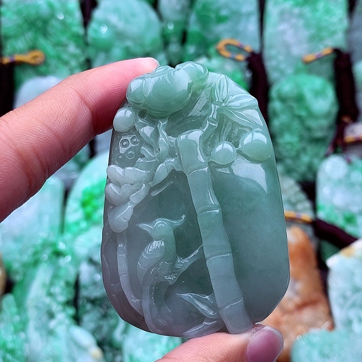 翡翠吊坠(不含链)未镶嵌