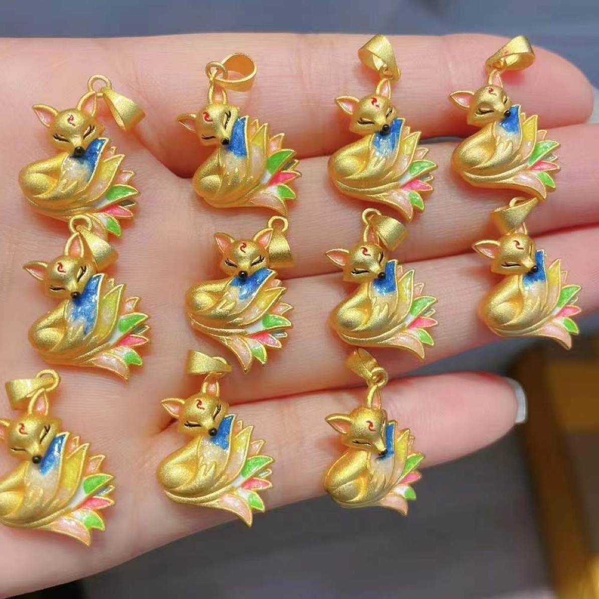 珐琅吊坠 珐琅吊坠 D88雪儿家七彩九尾狐吊坠多样性发货