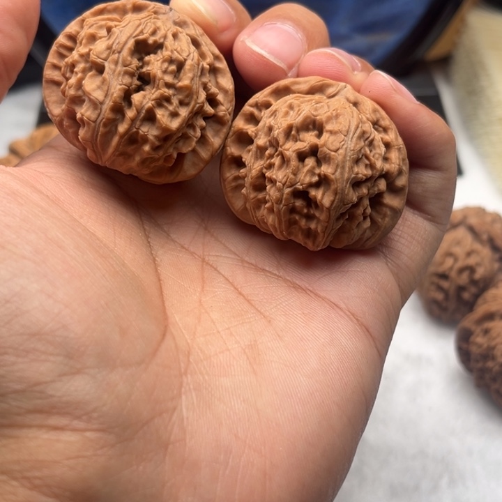 听***见吊坠文玩核桃白狮子