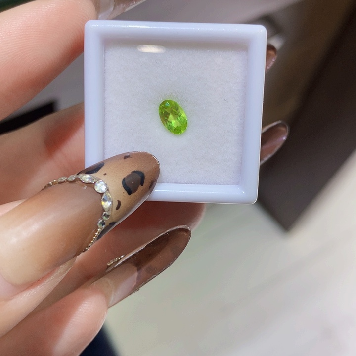 橄榄石珠宝奇石未镶嵌