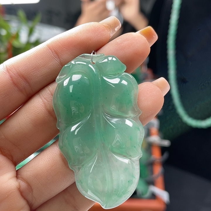 石英质玉颈饰未镶嵌