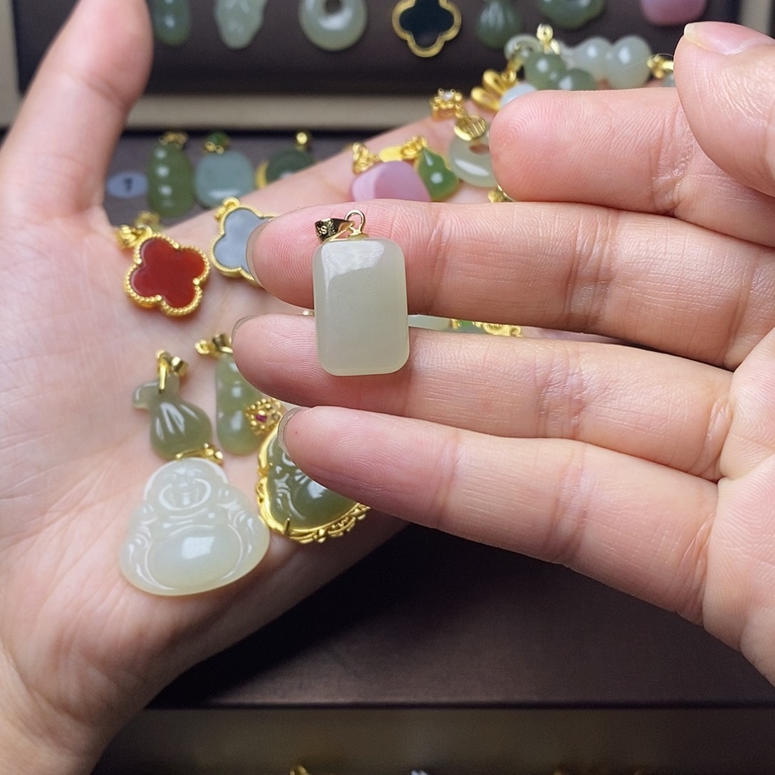 和田玉颈饰银S925镶嵌