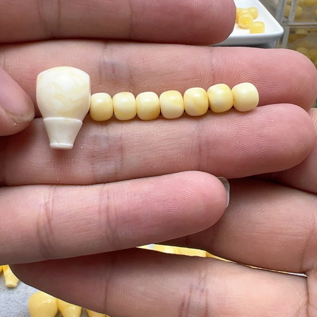 琥珀裸石未镶嵌w**w蜜蜡三通老型