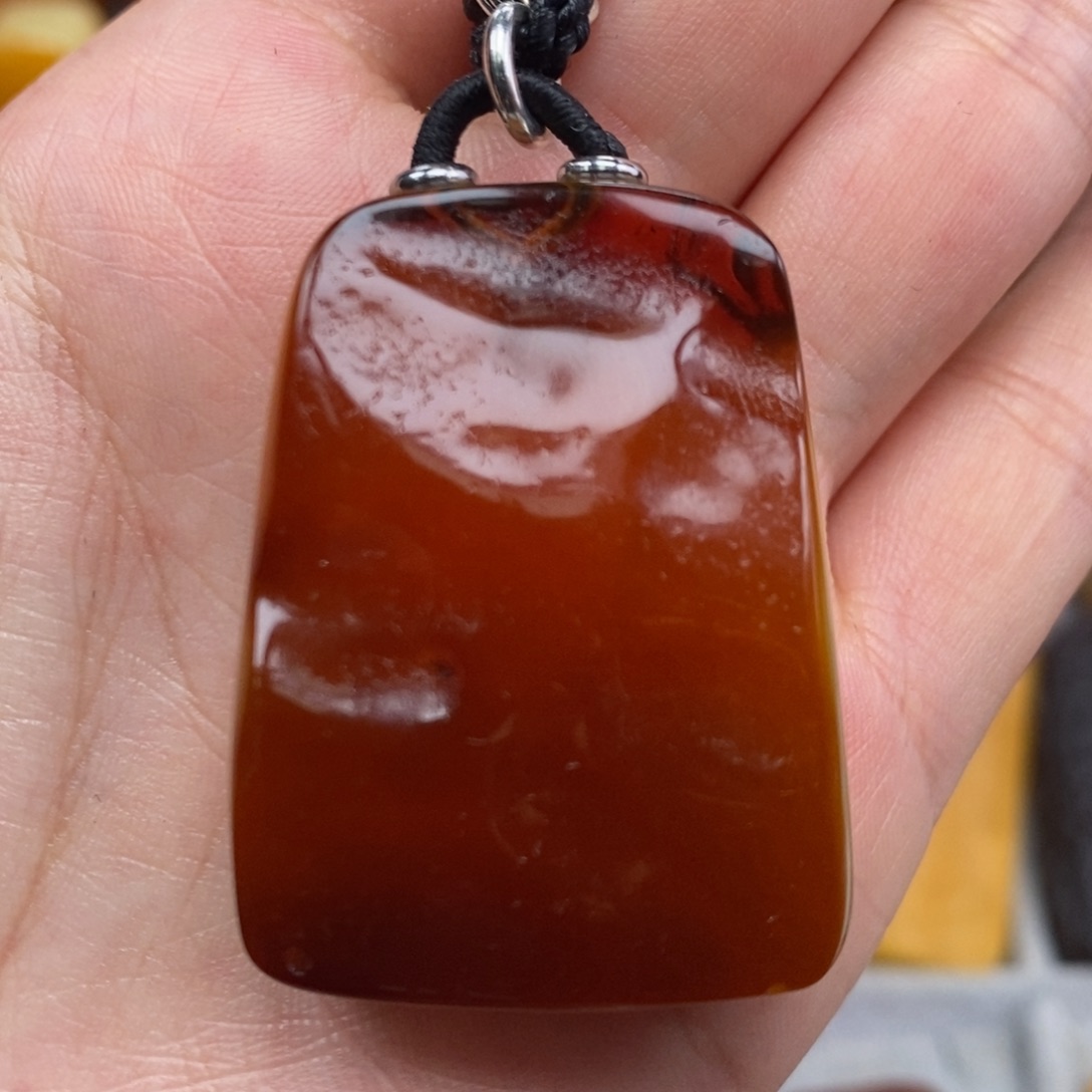 琥珀吊坠(赠链)未镶嵌