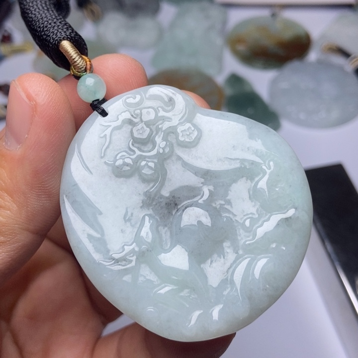 翡翠未镶嵌颈饰翡翠