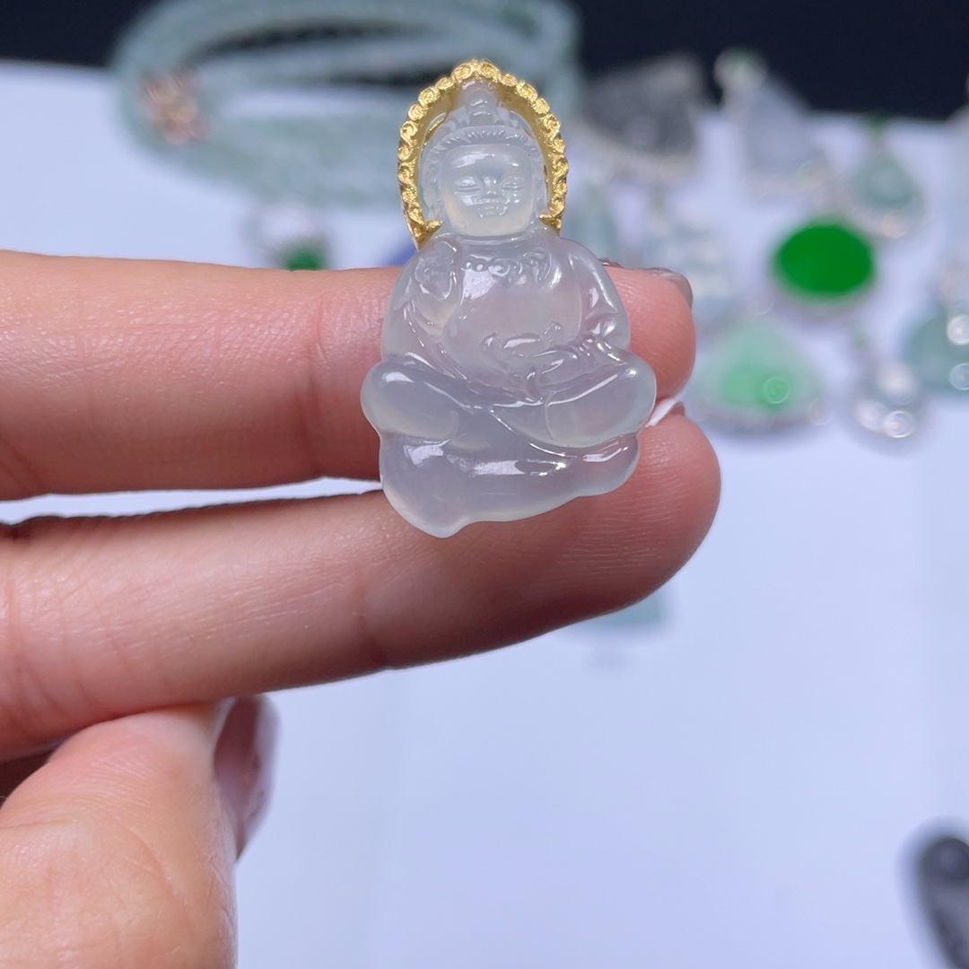 翡翠颈饰18K金镶嵌佛