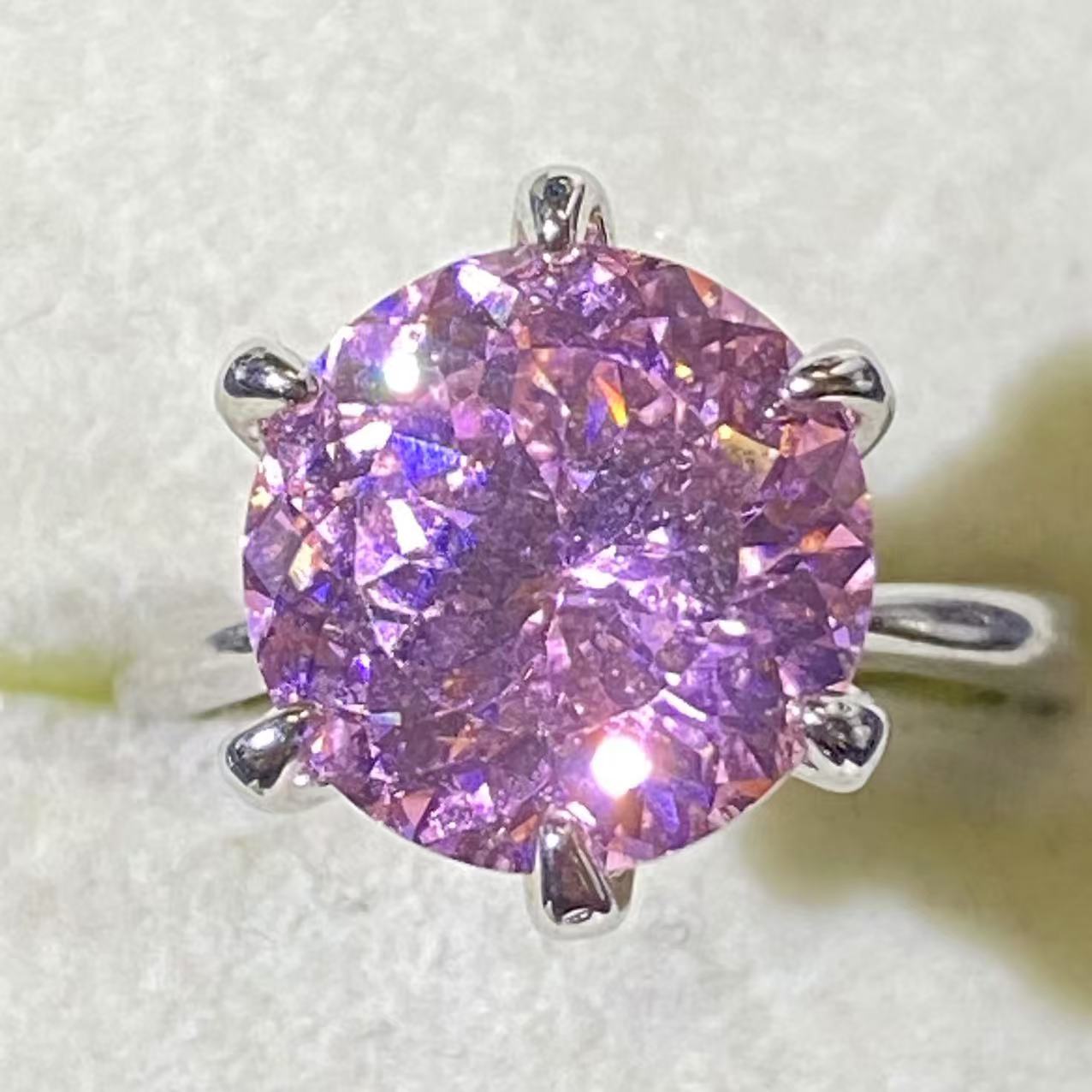 精选w39-典藏轻奢-重工豪华戒指