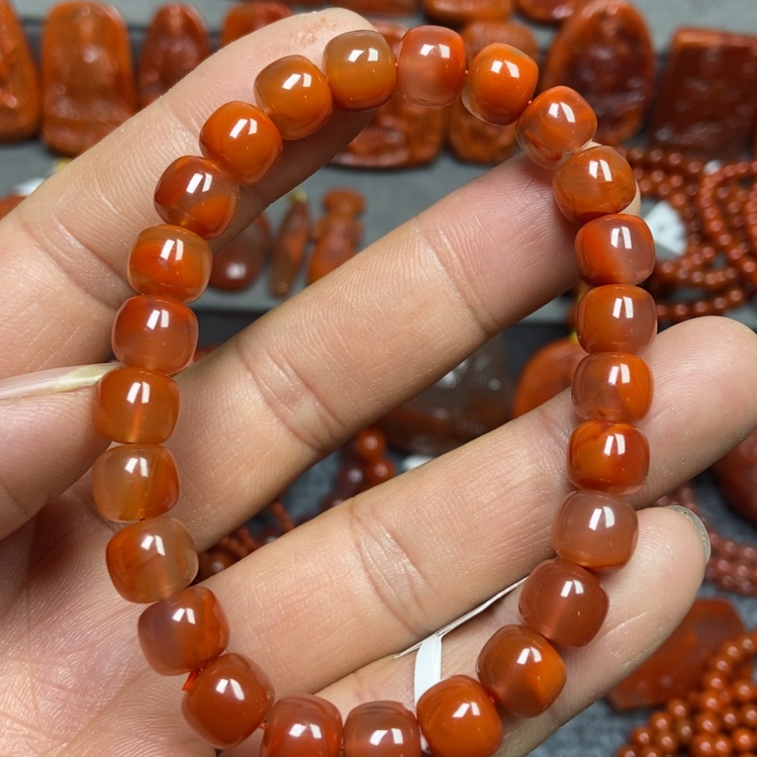 南红玛瑙手串未镶嵌9mm