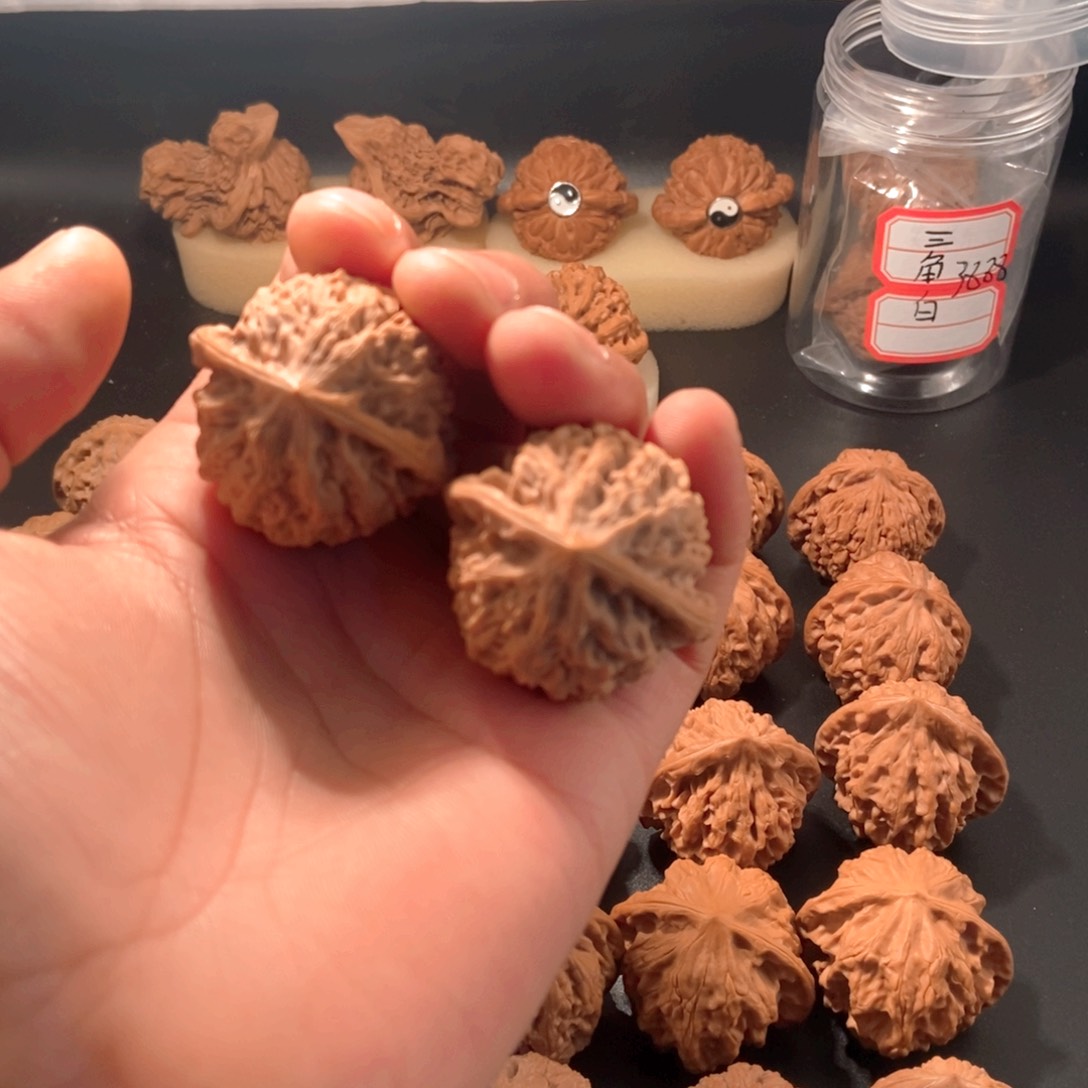 吊坠文玩核桃41金牛