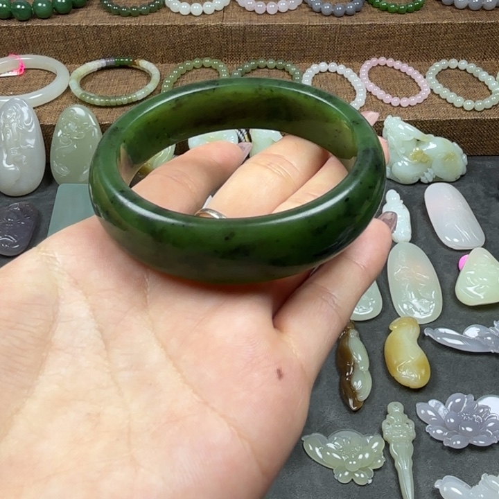 和田玉手镯未镶嵌碧玉镯子55圈口