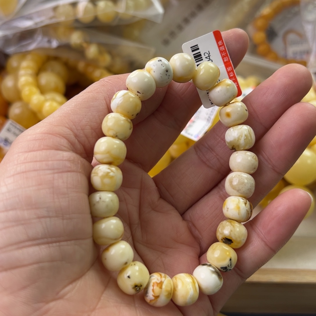 未镶嵌琥珀珠宝奇石